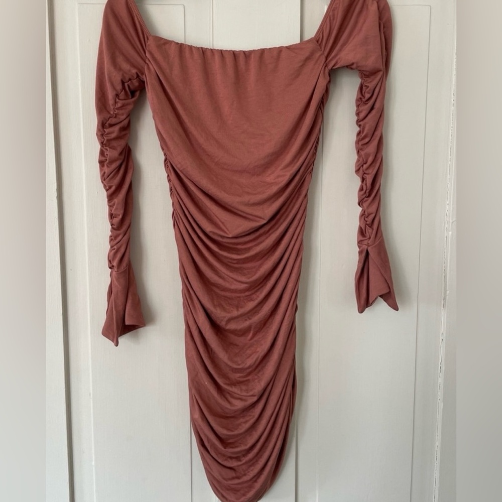 NWT WAYF Dusty Clay Kerry Off Shoulder Long Sleeve Mini Dress - Picture 6 of 9